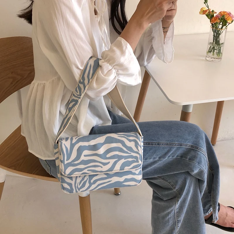 Zebra Pattern Women's Shoulder Bag Fashionable Bohemian Style Messenger Bag Luxury All-Match Printing Handbag
Zebra Pattern Women's Shoulder Bag Fashionable Bohemian Style Messenger Bag Luxury All-Match Printing Handbag