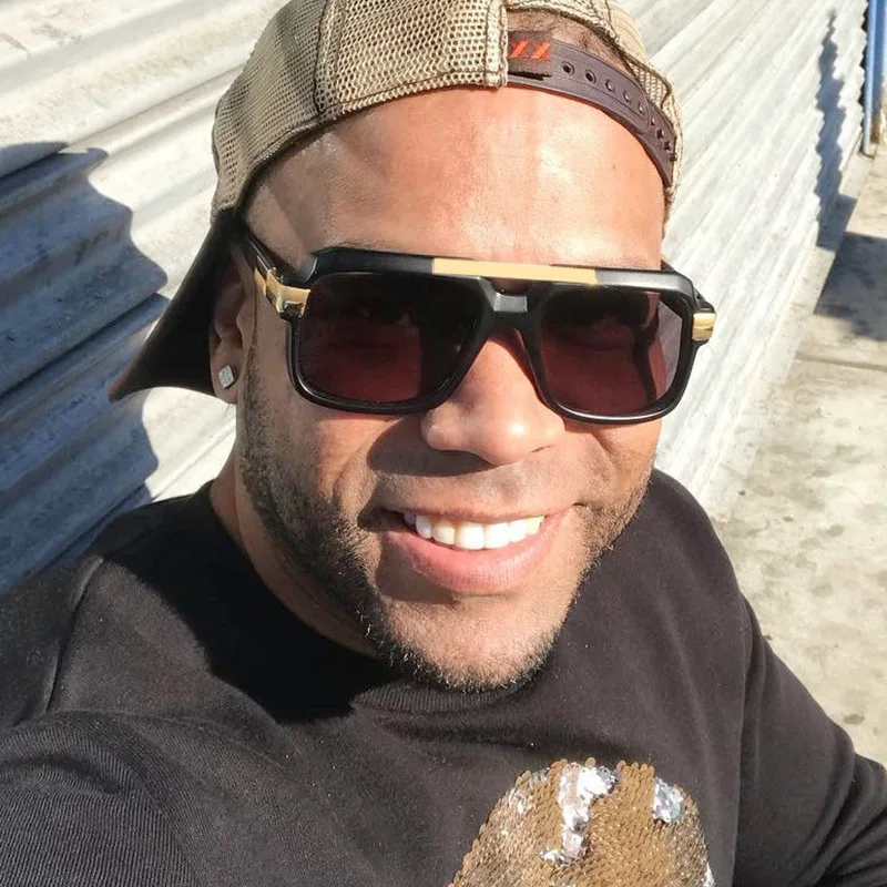 Oulylan Oversized Sunglasses Men Women Vintage Metal Goggles Sun Glasses Female UV400 Big Frames Sunglass Gradient Eyewear Male 
Oulylan Oversized Sunglasses Men Women Vintage Metal Goggles Sun Glasses Female UV400 Big Frames Sunglass Gradient Eyewear Male