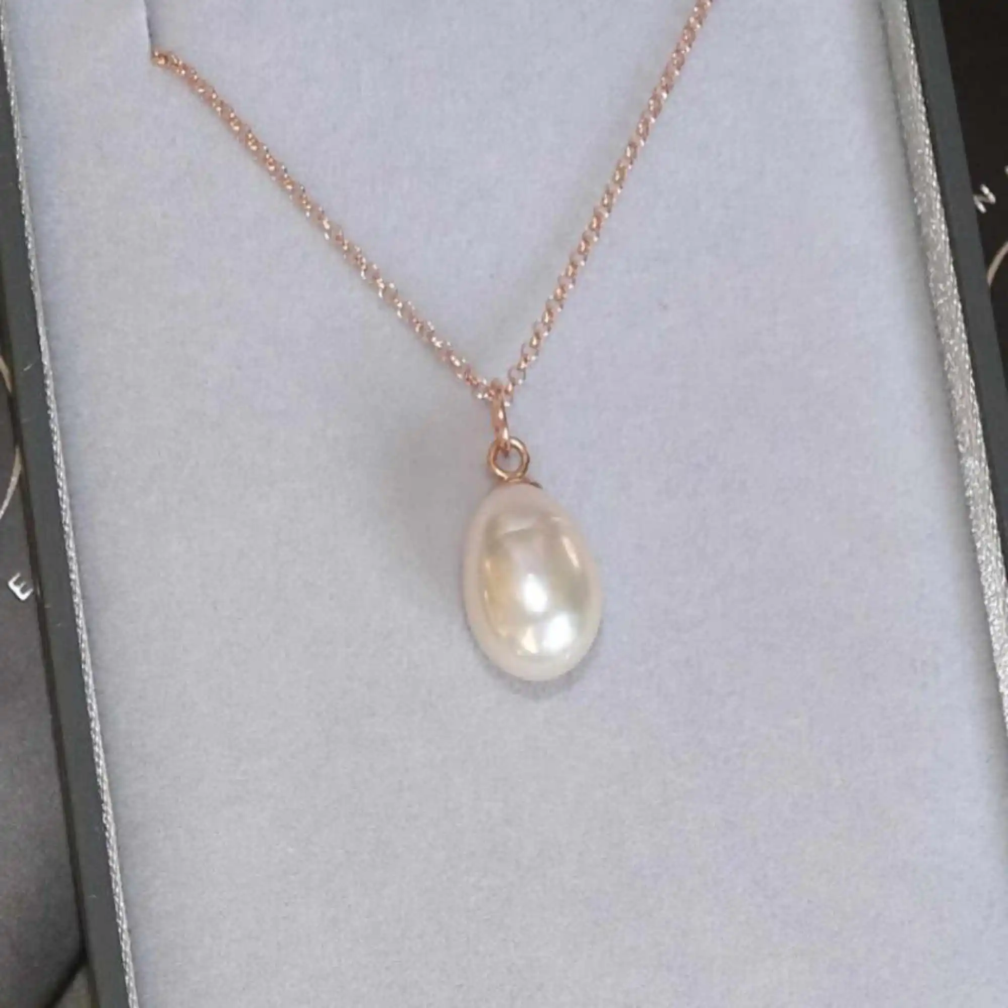 Fashion Natural drop Baroque Pearl gold eardrop gift Ear stud Holiday gifts Easter Aquaculture Wedding Gift Lucky Freshwater
Fashion Natural drop Baroque Pearl gold eardrop gift Ear stud Holiday gifts Easter Aquaculture Wedding Gift Lucky Freshwater