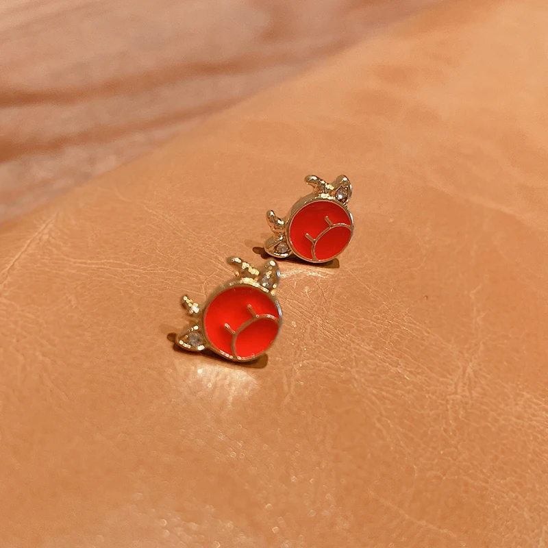 2021 trendy red cute bull earrings Round Fashion Simple Everyday Teen Tiny Ear Studs Women jewelry earrings
2021 trendy red cute bull earrings Round Fashion Simple Everyday Teen Tiny Ear Studs Women jewelry earrings