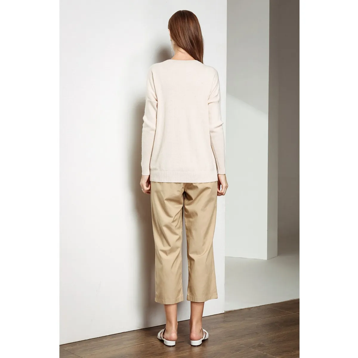LA.TENDRE New Women Knitting Sweater Long sleeves O-Neck Female Irregular Design Casual Solid pullover Plus Size Sweaters
LA.TENDRE New Women Knitting Sweater Long sleeves O-Neck Female Irregular Design Casual Solid pullover Plus Size Sweaters
