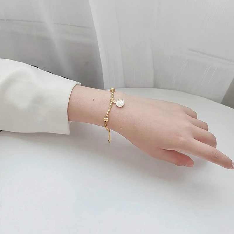 Retro Texture Matte Natural Shell Round Bracelet Fashion Simple Adjustable Bracelet for Women Accessories
Retro Texture Matte Natural Shell Round Bracelet Fashion Simple Adjustable Bracelet for Women Accessories
