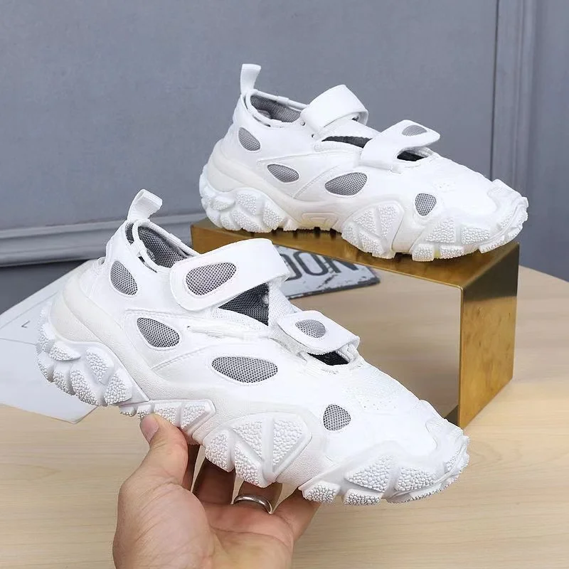 Spring and summer new small dirty shoes retro velcro old shoes thick-soled platform shoes hollow casual sports shoes women
Spring and summer new small dirty shoes retro velcro old shoes thick-soled platform shoes hollow casual sports shoes women