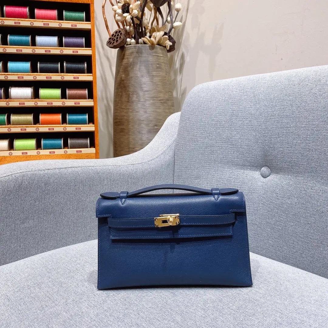 Handmade Luxury HandBag,Brand Purse,22cm,Brand Pochette bag,Swfit Leather,Design Purse,Fast delivery
Handmade Luxury HandBag,Brand Purse,22cm,Brand Pochette bag,Swfit Leather,Design Purse,Fast delivery