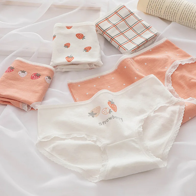 Mid waist Strawberry girl panties comfortable Women Cotton Panties Cute ladies underpants Girl Cartoon underwear M,L,XL
Mid waist Strawberry girl panties comfortable Women Cotton Panties Cute ladies underpants Girl Cartoon underwear M,L,XL