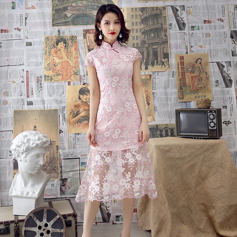 Летние розовые синие кружевные вышитые Cheongsam современные Chinoise повседневные платья Китай Qipao Женская Китайская традиционная одежда 
Летние розовые синие кружевные вышитые Cheongsam современные Chinoise повседневные платья Китай Qipao Женская Китайская традиционная одежда