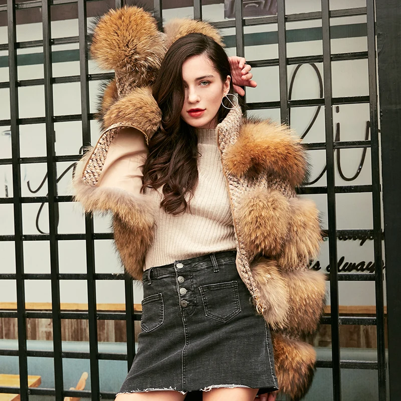 VISI HOP VS4101 winter female knit hot sale real fur overcoat women 2021 fashion jacket real raccoon fur lady real fox fur coat
VISI HOP VS4101 winter female knit hot sale real fur overcoat women 2021 fashion jacket real raccoon fur lady real fox fur coat