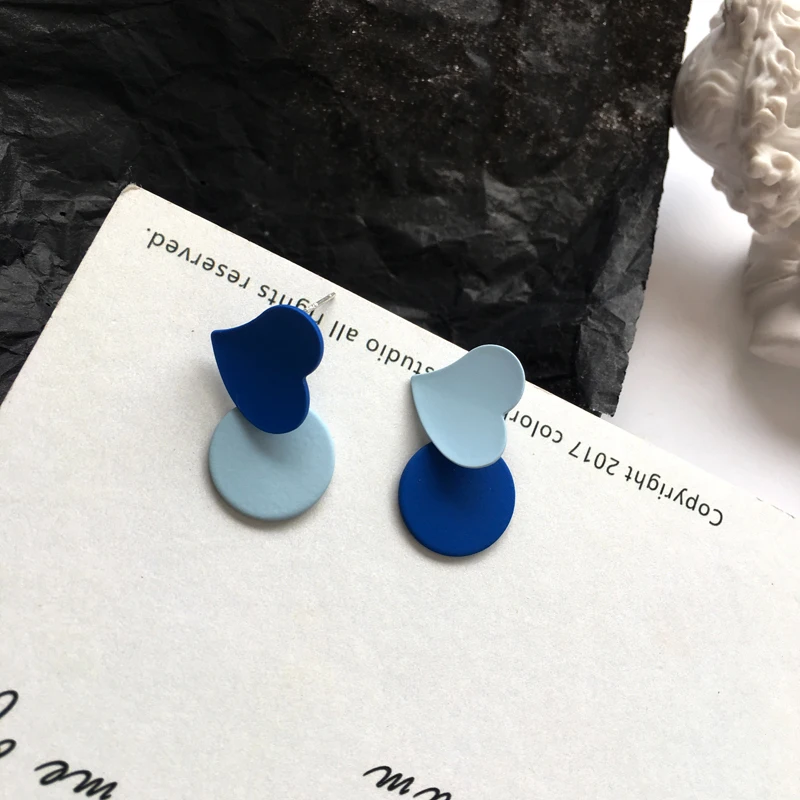 S925 needle New Asymmetrical Heart Round Earrings Women Fashion Korean Temperament Blue Short Drop Earrings For Female Girl Gift
S925 needle New Asymmetrical Heart Round Earrings Women Fashion Korean Temperament Blue Short Drop Earrings For Female Girl Gift