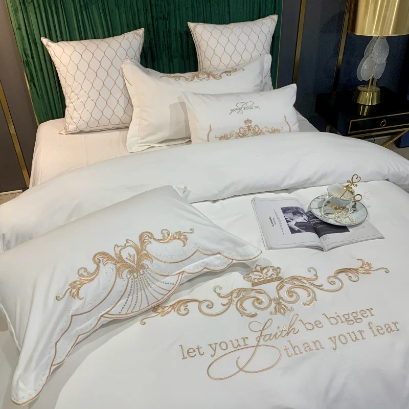 Luxury Gold Embroidery 60S Sanding Satin Egyptian Cotton Bedding Set Duvet Cover Fitted Sheet Bed Sheet Pillowcases Home Textile
Luxury Gold Embroidery 60S Sanding Satin Egyptian Cotton Bedding Set Duvet Cover Fitted Sheet Bed Sheet Pillowcases Home Textile
