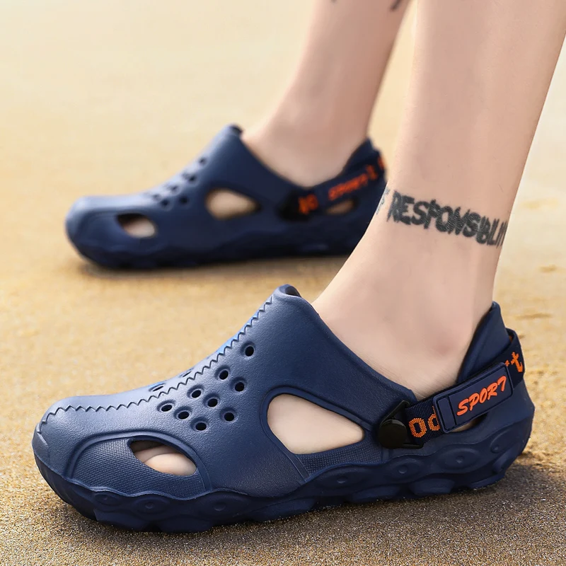 

New 2020 Summer men sandals daily outdoor beach concise men Garden shoes Clogs novelty hole shoes neutral Colorful Slippers Men