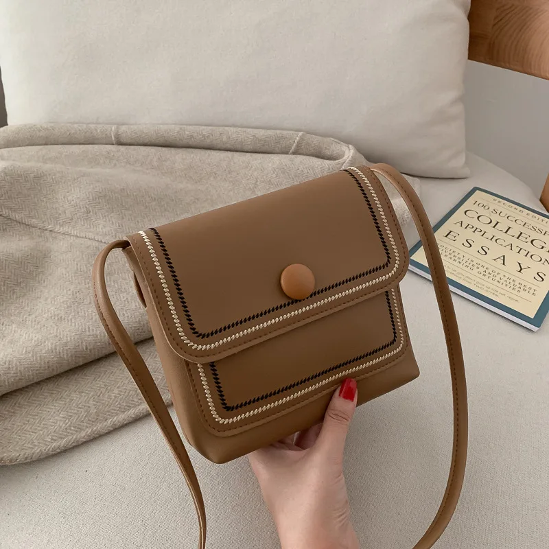 Small Bag Female Messenger Bag New Summer Fashion Western Style One-shoulder Small Square Bag Tide Simple Wild Chain Bag
Small Bag Female Messenger Bag New Summer Fashion Western Style One-shoulder Small Square Bag Tide Simple Wild Chain Bag