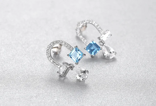 HOT Sell S925 Sterling Silver Artificial Blue Topaz Crystal zircon ruby sapphire Earrings
HOT Sell S925 Sterling Silver Artificial Blue Topaz Crystal zircon ruby sapphire Earrings