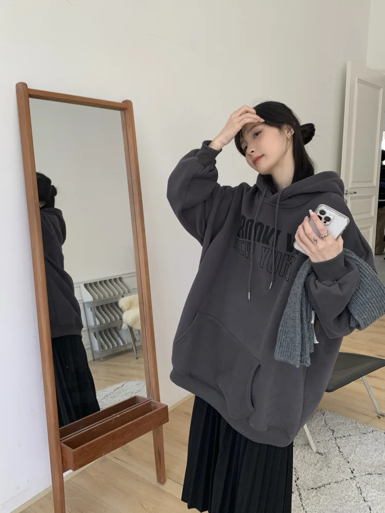 5300 Autumn and winter Korean version 2021 new couple models plus velvet thick hooded letter Sweatshirts women
5300 Autumn and winter Korean version 2021 new couple models plus velvet thick hooded letter Sweatshirts women