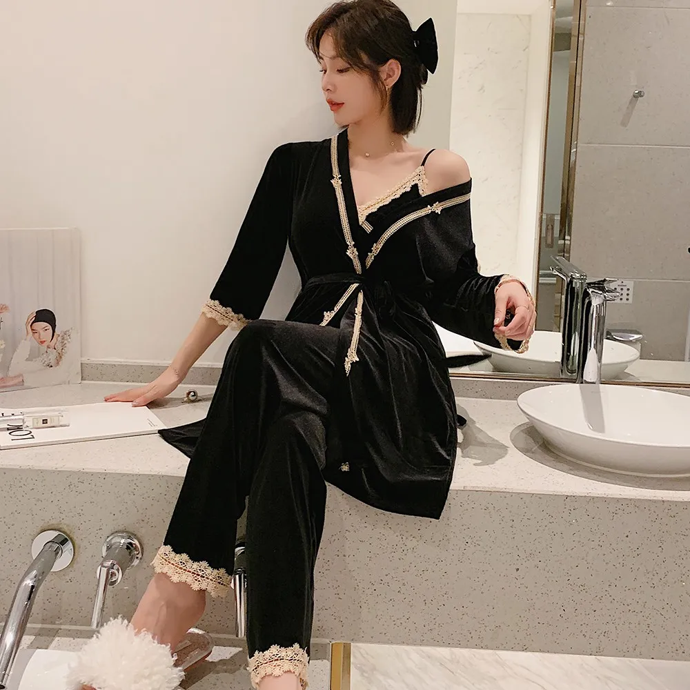 Sexy Nightwear Women 3PCS Sleep Set Velvet Pajamas Suit Pyjamas Autumn New Lace Trim Home Clothes Loose Velour Intimate Lingerie
Sexy Nightwear Women 3PCS Sleep Set Velvet Pajamas Suit Pyjamas Autumn New Lace Trim Home Clothes Loose Velour Intimate Lingerie
