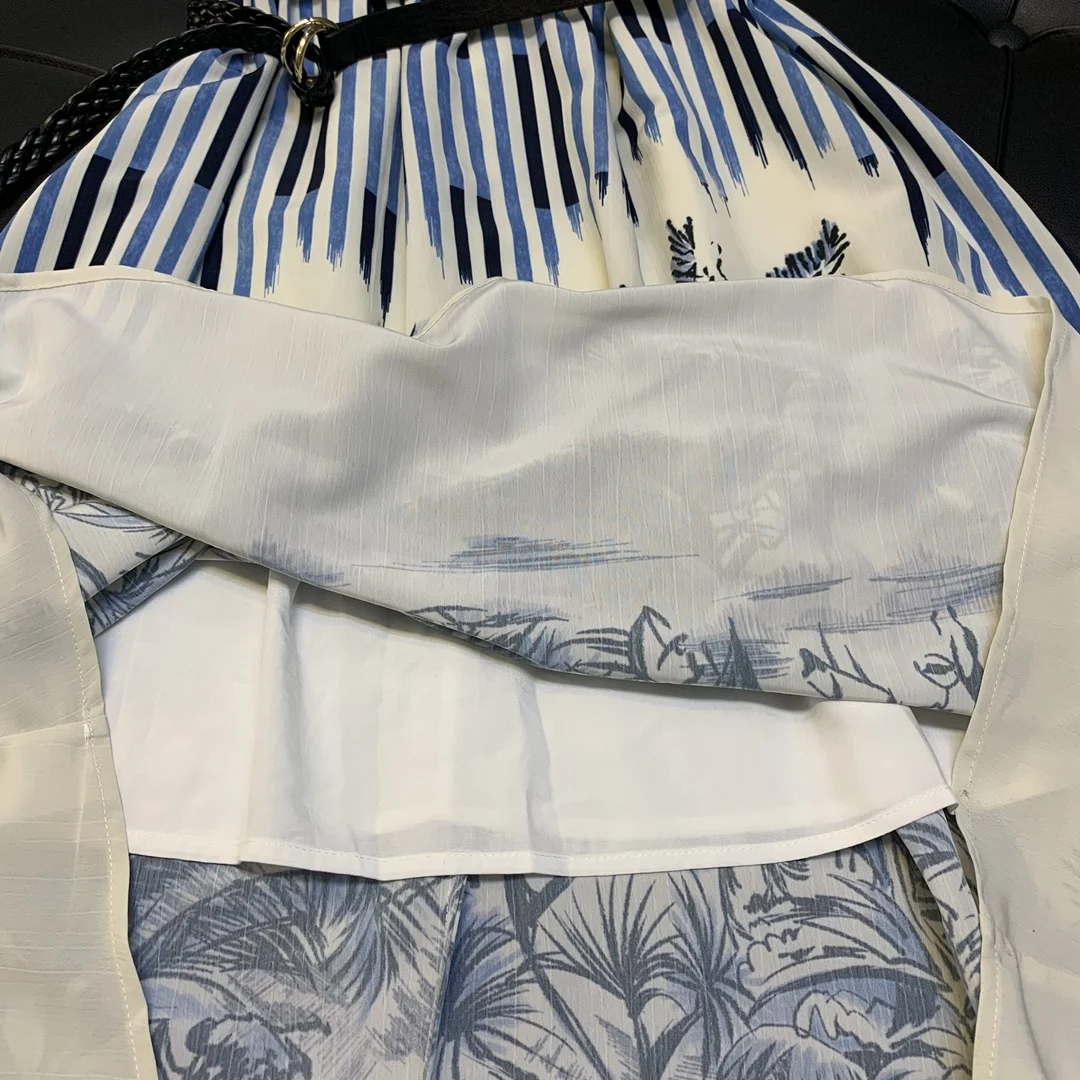 2021 new women fashion short-sleeved stand-up collar belt striped coconut print dress 0329
2021 new women fashion short-sleeved stand-up collar belt striped coconut print dress 0329