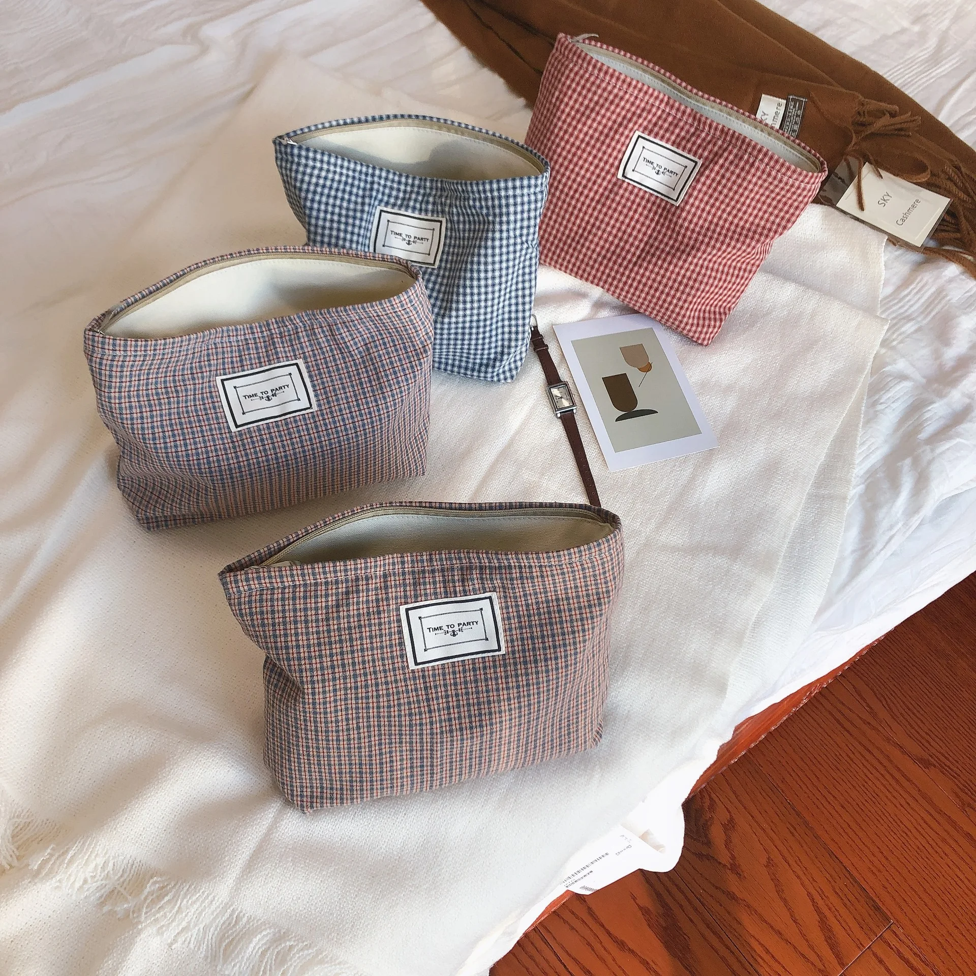 Женская модная повседневная косметичка из хлопчатобумажной ткани для путешествий в стиле преппи для подростков вместительные наборы для м... 
Женская модная повседневная косметичка из хлопчатобумажной ткани для путешествий в стиле преппи для подростков вместительные наборы для м...