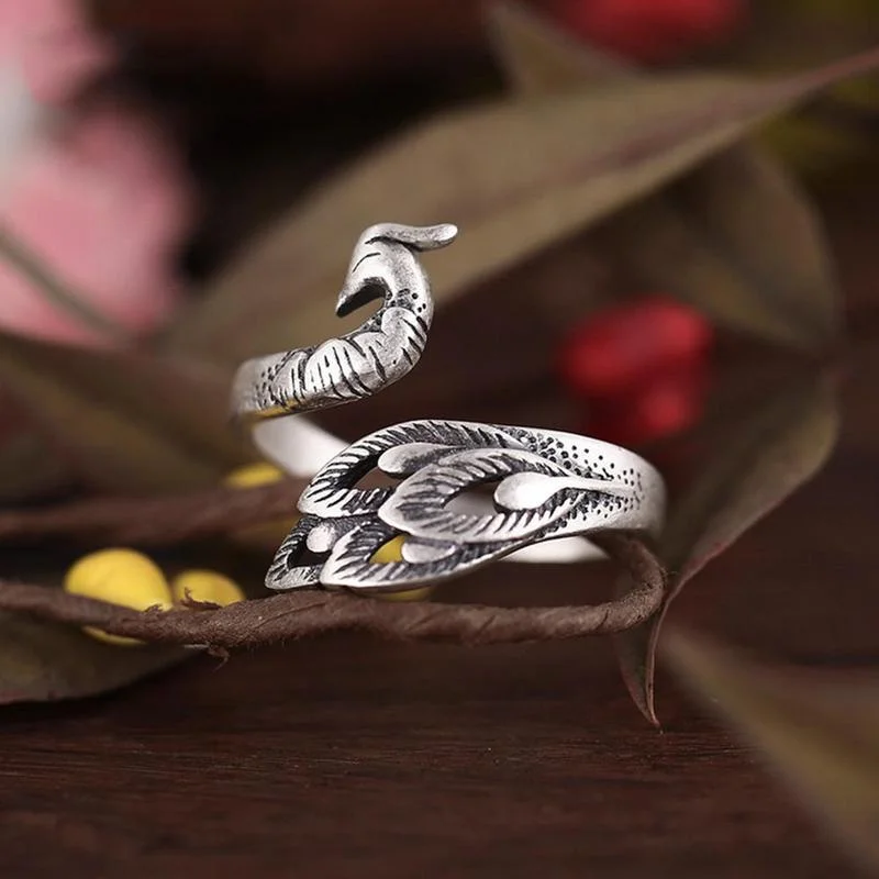 Vintage Female Elegant Peacock Opening Ring Waterproof Adjustable Knit Crochet Casual Rings for Women Finger Rings Jewelry Gifts
Vintage Female Elegant Peacock Opening Ring Waterproof Adjustable Knit Crochet Casual Rings for Women Finger Rings Jewelry Gifts