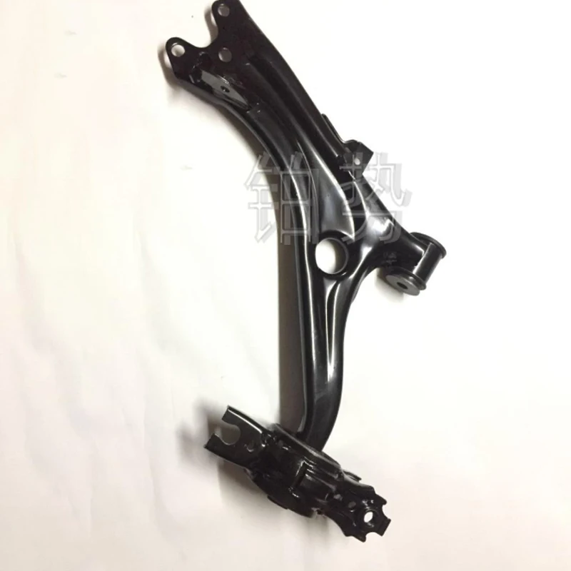 Рычаг управления тяговым поворотом автомобиля 2016-Hon daC ivic передний нижний подвесной рычаг передний нижний поддерживающий рычаг передний нижний поворотный рычаг