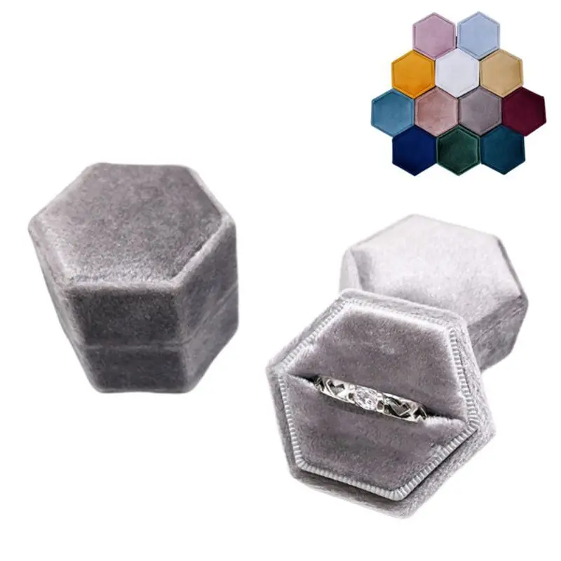 Velvet Single Ring Box Hexagon Valentine's Day Ring Box with Detachable Lid
Velvet Single Ring Box Hexagon Valentine's Day Ring Box with Detachable Lid