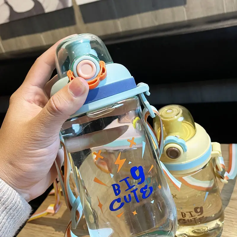 Large capacity children's sports shake Cup Korean Department simple lovely girl heart portable water cup student anti falling
Large capacity children's sports shake Cup Korean Department simple lovely girl heart portable water cup student anti falling