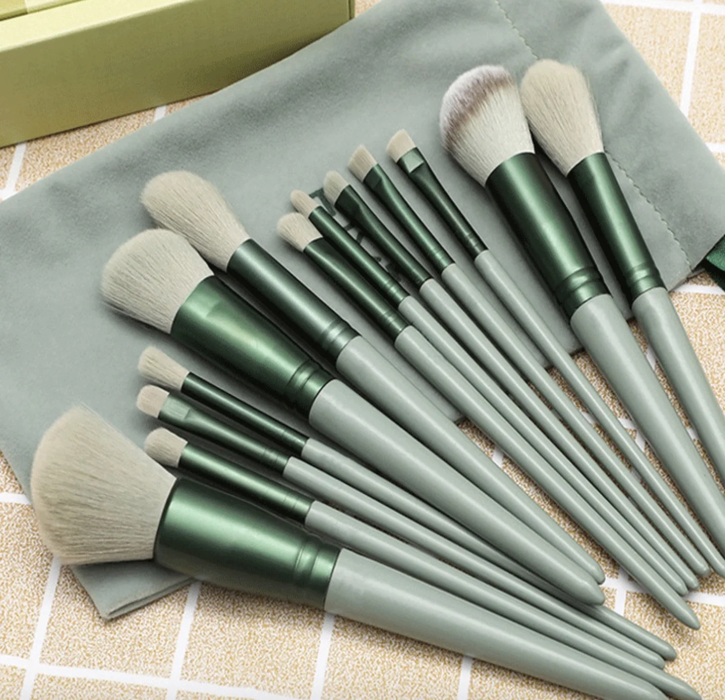 

8/13PCS Makeup Brushes Pro Green Brush Set Powder Eyeshadow Blending Eyeliner Eyelash Eyebrow Make Up Beauty Cosmestic Brushes