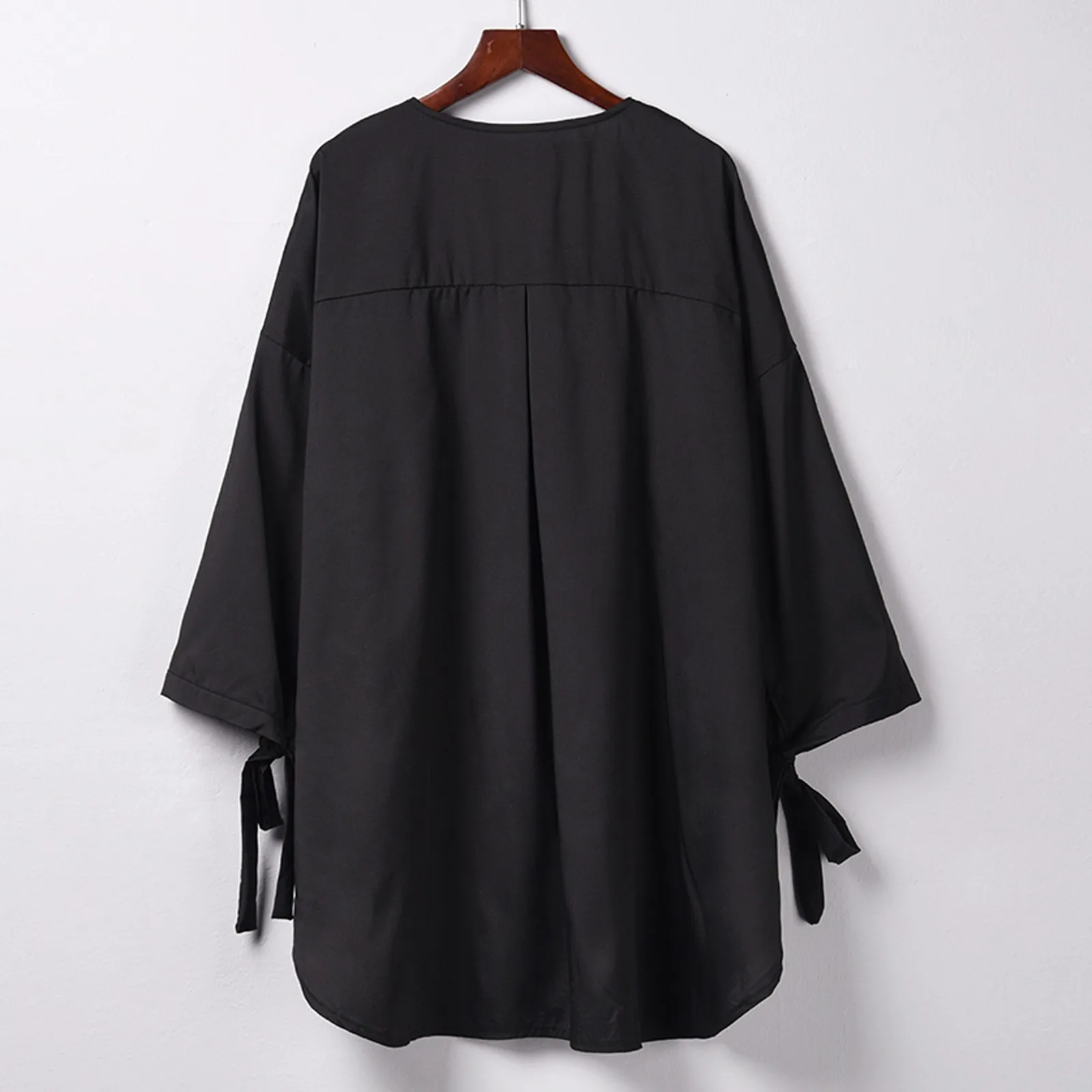 Women Sexy Swimwear Beach Dress Swimsuits Woman 2021 Loose V-neck Bathing Suit Summer Dress Beach Cover Up Short-sleeved Smock
Women Sexy Swimwear Beach Dress Swimsuits Woman 2021 Loose V-neck Bathing Suit Summer Dress Beach Cover Up Short-sleeved Smock