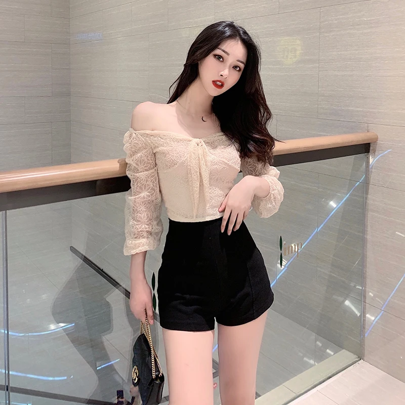 Sexy Sweet Bow Slash Collar Lace Short Blouses for Women 2021 Spring Off-shoulder Pullover Slim Long Sleeve Corset Top Female
Sexy Sweet Bow Slash Collar Lace Short Blouses for Women 2021 Spring Off-shoulder Pullover Slim Long Sleeve Corset Top Female