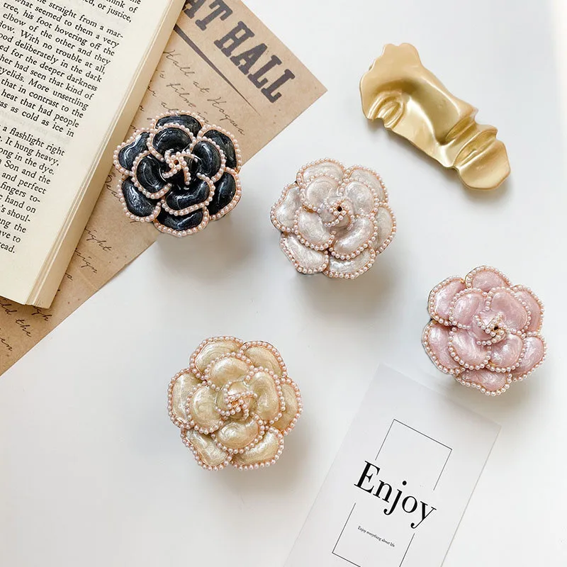 Mobile Phone Lazy Holder Ins Luxury Pearl Cute Flower Folding Phone Holder Expanding Phones Holder Grip Stand For iPhone 11 Pro
Mobile Phone Lazy Holder Ins Luxury Pearl Cute Flower Folding Phone Holder Expanding Phones Holder Grip Stand For iPhone 11 Pro
