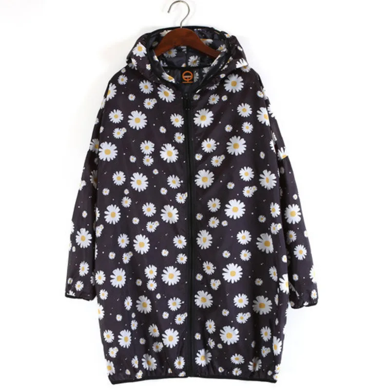 Vefadisa 8 Style Plus Size Cartoon Character Print Women UV-proof Coat Summer Sunscreen Jacket 2021 Summer Hooded Coat QYF2679
Vefadisa 8 Style Plus Size Cartoon Character Print Women UV-proof Coat Summer Sunscreen Jacket 2021 Summer Hooded Coat QYF2679