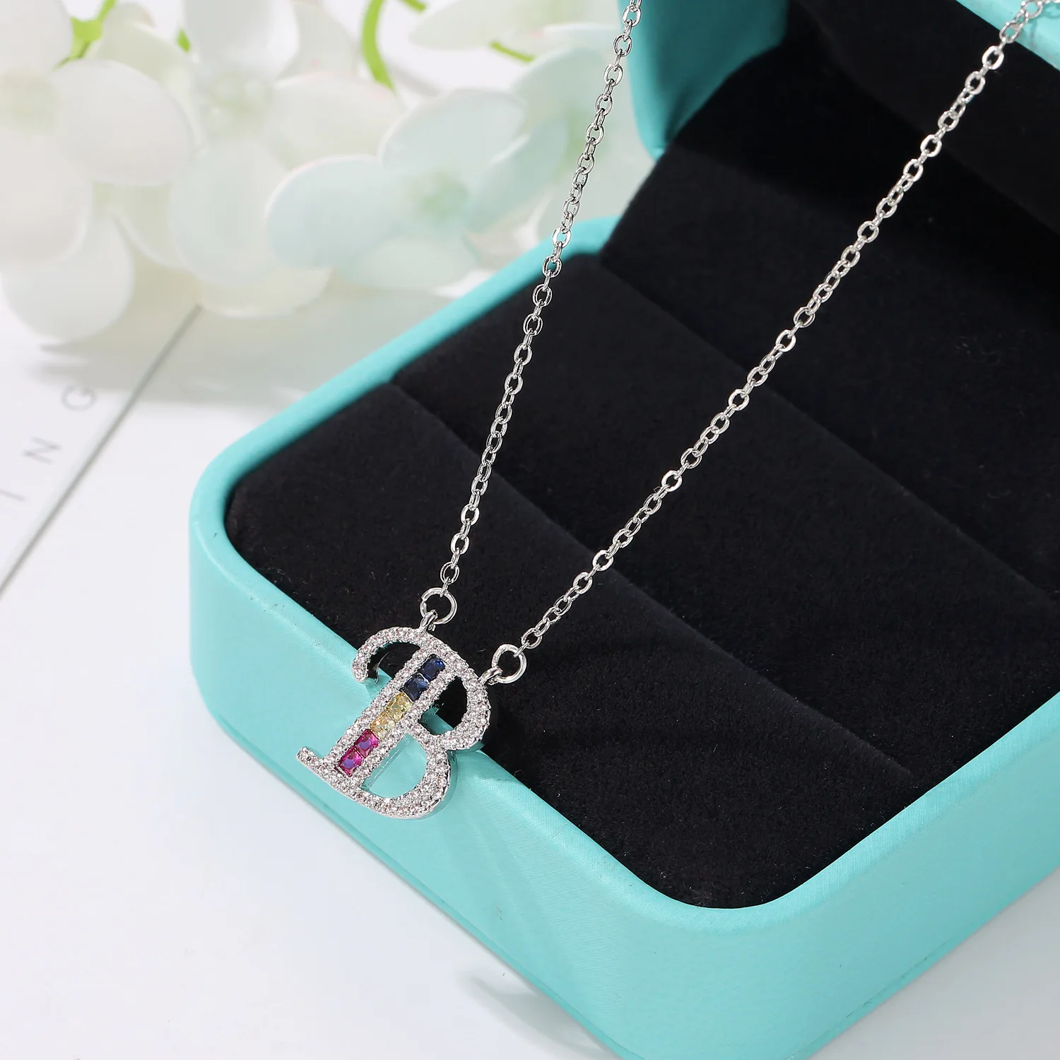 Personality Silver Color A-Z 26 Letter CZ Zircon Necklace Pendant Charm Multicolor Crystal Necklace for Women Jewelry Gifts
Personality Silver Color A-Z 26 Letter CZ Zircon Necklace Pendant Charm Multicolor Crystal Necklace for Women Jewelry Gifts