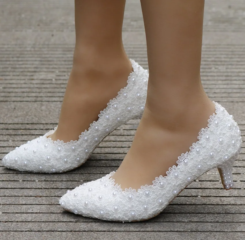 large size 5cm lace high heel shoes thin heel medium heel wedding shoes work pointed Bridesmaid shoes annual meeting photo shoes
large size 5cm lace high heel shoes thin heel medium heel wedding shoes work pointed Bridesmaid shoes annual meeting photo shoes