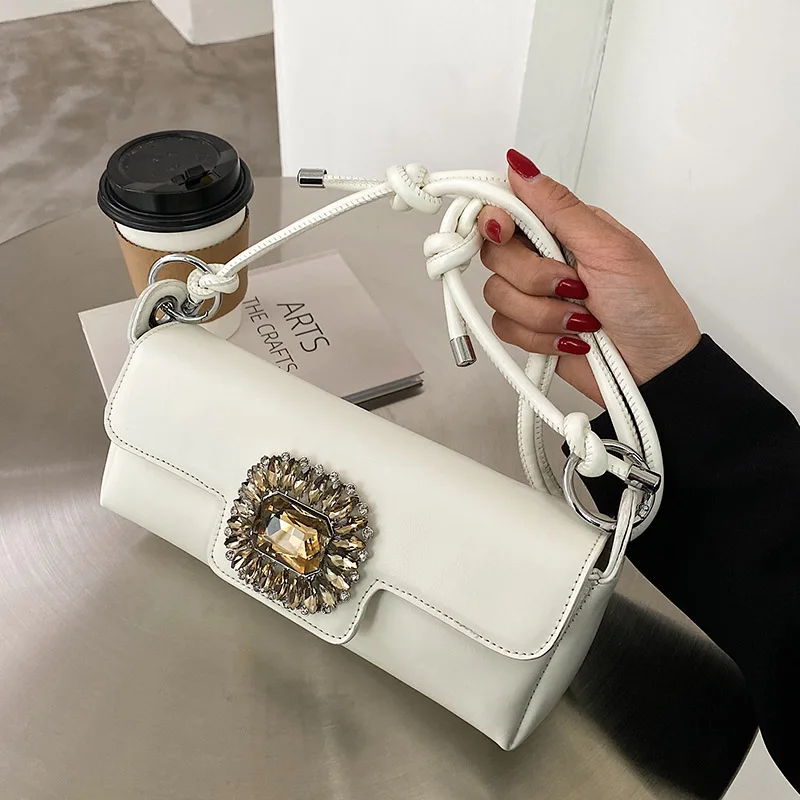 Vintage Gem Design Small PU Leather Crossbody Shoulder Bags for Women 2021 Summer Fashion Ladies Party Handbags and Purses
Vintage Gem Design Small PU Leather Crossbody Shoulder Bags for Women 2021 Summer Fashion Ladies Party Handbags and Purses