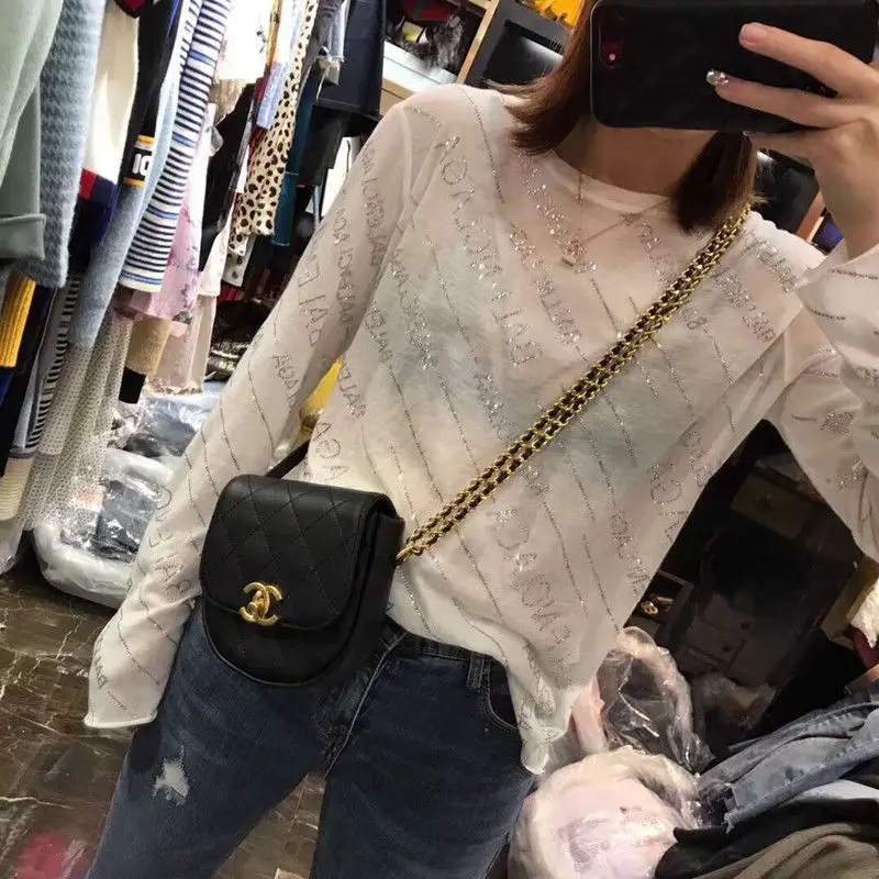 2021 summer new Korean version of heavy industry hot diamond letter loose T-shirt women Joker ice silk sunscreen shirt top
2021 summer new Korean version of heavy industry hot diamond letter loose T-shirt women Joker ice silk sunscreen shirt top