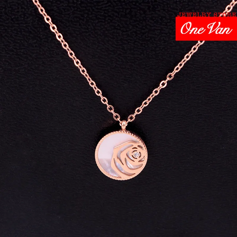 Rose round special Simple stainless steel shape light Pendant Necklace girl versatile ol short women clavicle chain Women 2020 
Rose round special Simple stainless steel shape light Pendant Necklace girl versatile ol short women clavicle chain Women 2020