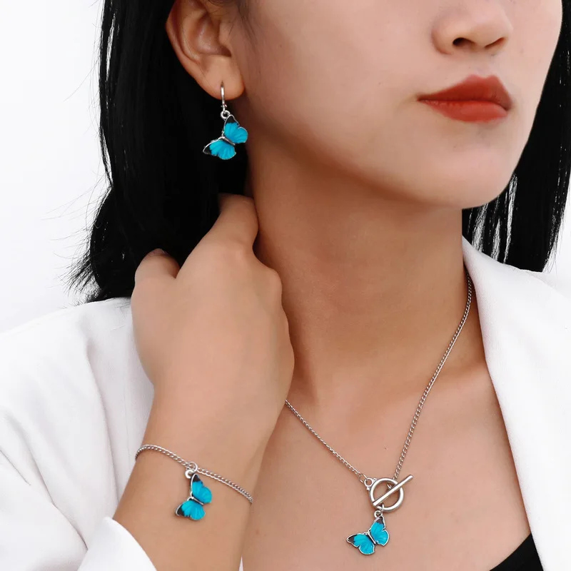 Fashion Blue Butterfly Bracelet Toggle Clasp Choker Necklaces for Women Creative Dangle Earrings Wedding Jewelry Hot Sale
Fashion Blue Butterfly Bracelet Toggle Clasp Choker Necklaces for Women Creative Dangle Earrings Wedding Jewelry Hot Sale