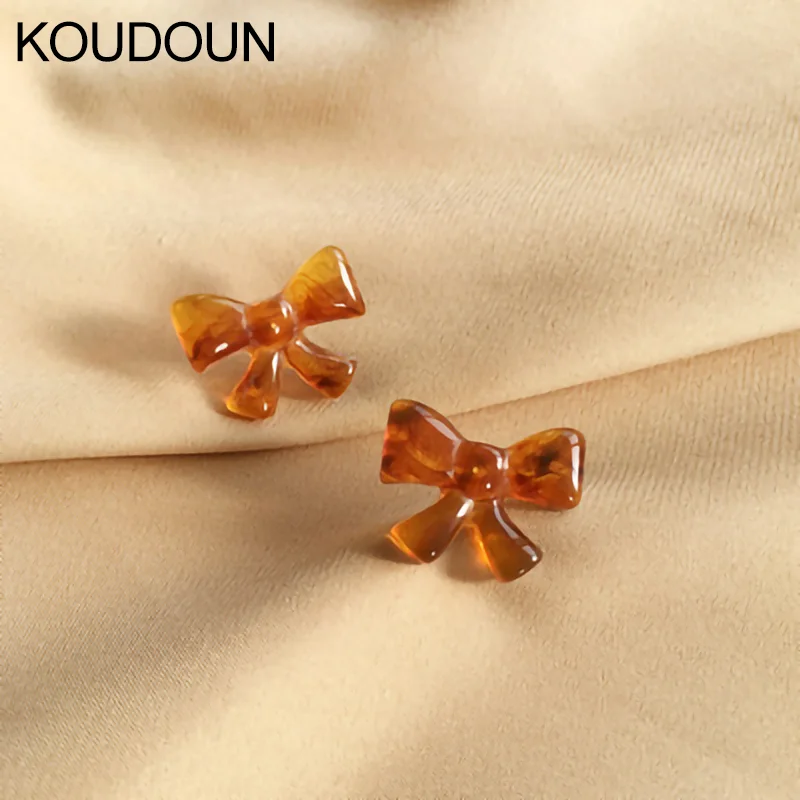 KOUDOUN Super Fairy Stud Earring Female Korean Retro Bow Earrings Wild Temperament Earrings Simple Niche Personality Ear Jewelry
KOUDOUN Super Fairy Stud Earring Female Korean Retro Bow Earrings Wild Temperament Earrings Simple Niche Personality Ear Jewelry