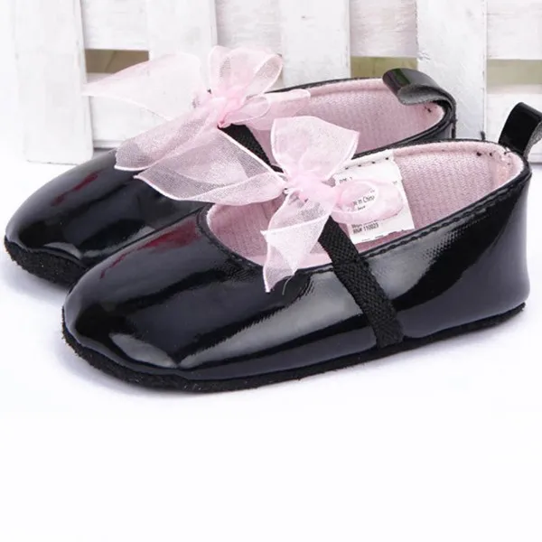 Lovely Toddler Baby Girl Soft Sole Bow knot Pre walker PU Leather Crib Black Shoes
Lovely Toddler Baby Girl Soft Sole Bow knot Pre walker PU Leather Crib Black Shoes