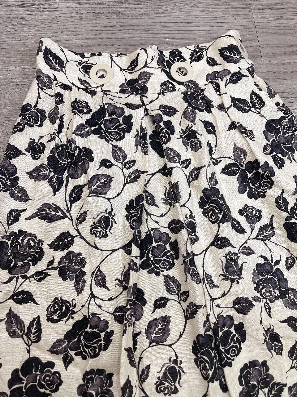 100% Linen Women Skirt Flower Printed High Waist OL Elegant Midi Fashion Skirts 2021 New Summer
100% Linen Women Skirt Flower Printed High Waist OL Elegant Midi Fashion Skirts 2021 New Summer