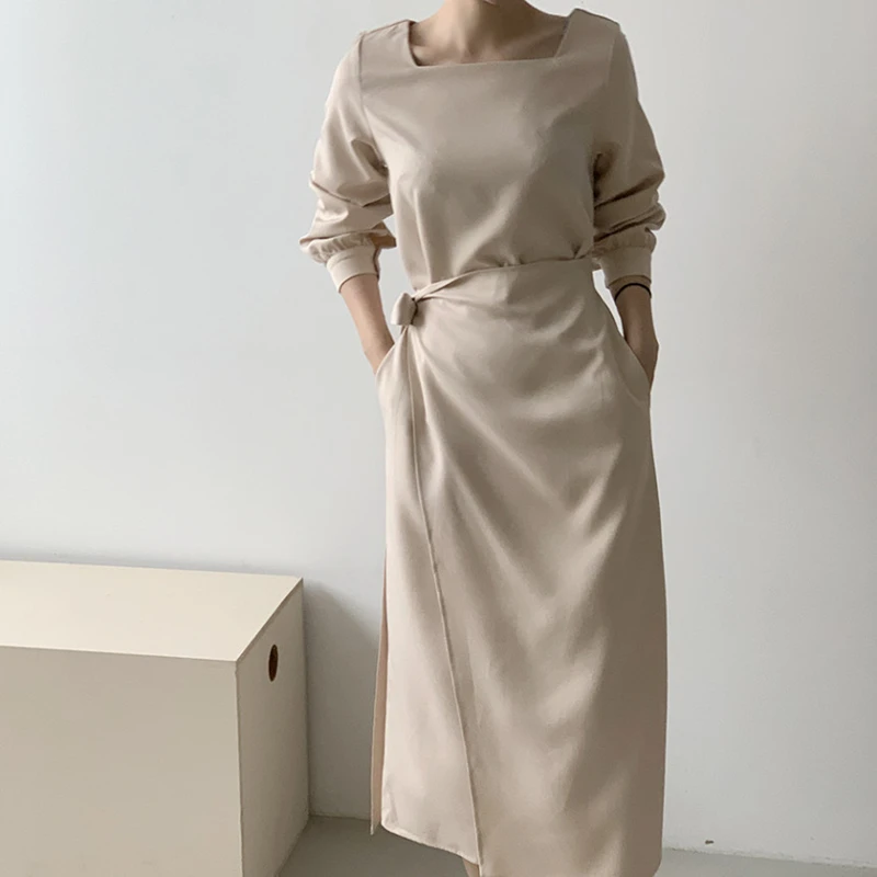 New 2020 Women Autumn Winter Dresses Square Collar Lace Up Vintage Elegant Korean Style Wild Lady Long Dress Streetwear Spring
New 2020 Women Autumn Winter Dresses Square Collar Lace Up Vintage Elegant Korean Style Wild Lady Long Dress Streetwear Spring