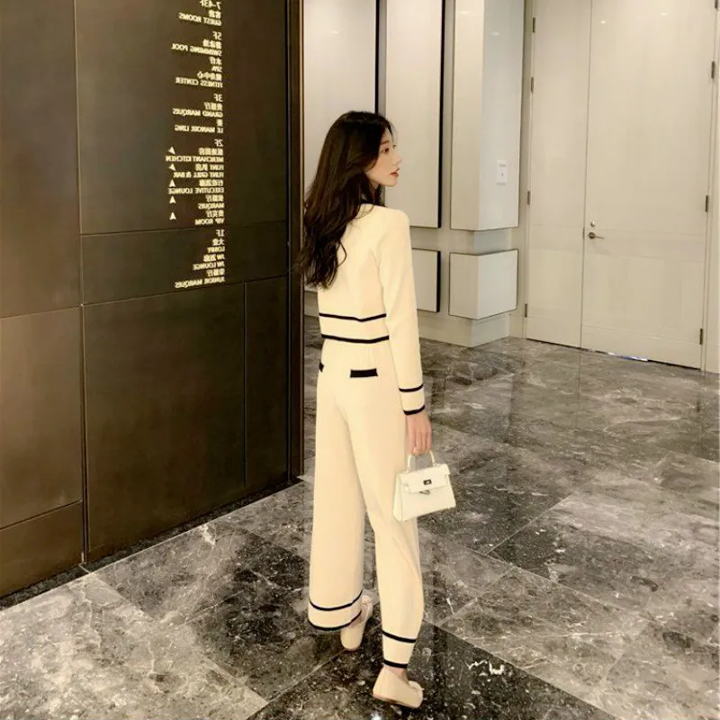 Knitted Two Piece Set Women Patchwork Long Sleeve Top+ High Waist Ankle-Length Wide Leg Pants Office Lady Korean Set Women 2020
Knitted Two Piece Set Women Patchwork Long Sleeve Top+ High Waist Ankle-Length Wide Leg Pants Office Lady Korean Set Women 2020