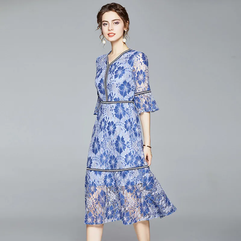 Blue Flare Sleeve Print Lace Midi Dresses Women V-neck Ruffles Hem Casual Streetwear Dress New 2020 Summer
Blue Flare Sleeve Print Lace Midi Dresses Women V-neck Ruffles Hem Casual Streetwear Dress New 2020 Summer