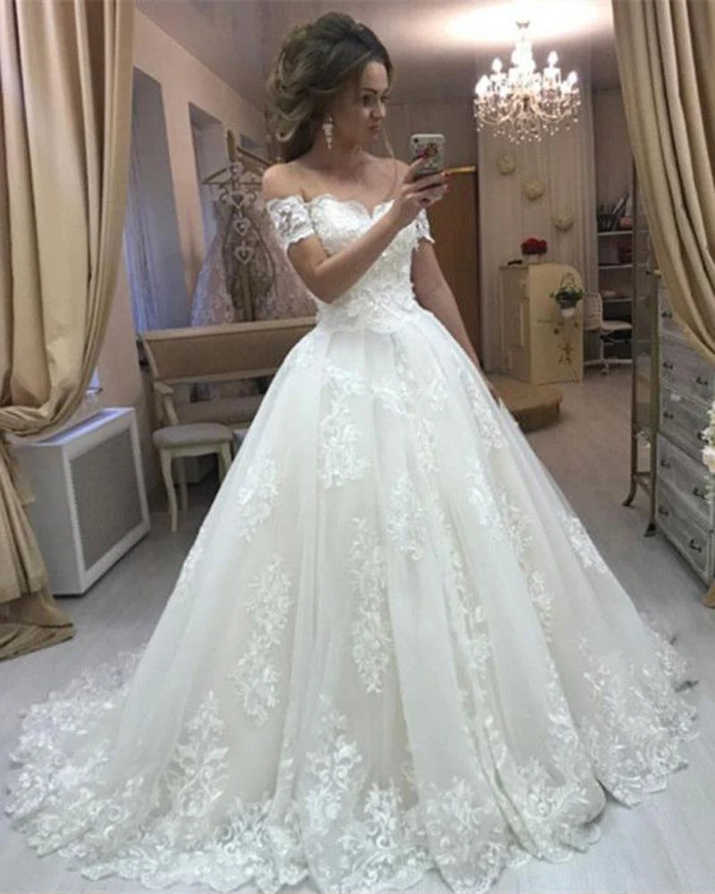 Vintage Ivory Lace Wedding Dresses Princess Ball Gown Off The Shoulder Plus Size Bridal Gowns With Short Sleeves 2022 Marriage
Vintage Ivory Lace Wedding Dresses Princess Ball Gown Off The Shoulder Plus Size Bridal Gowns With Short Sleeves 2022 Marriage
