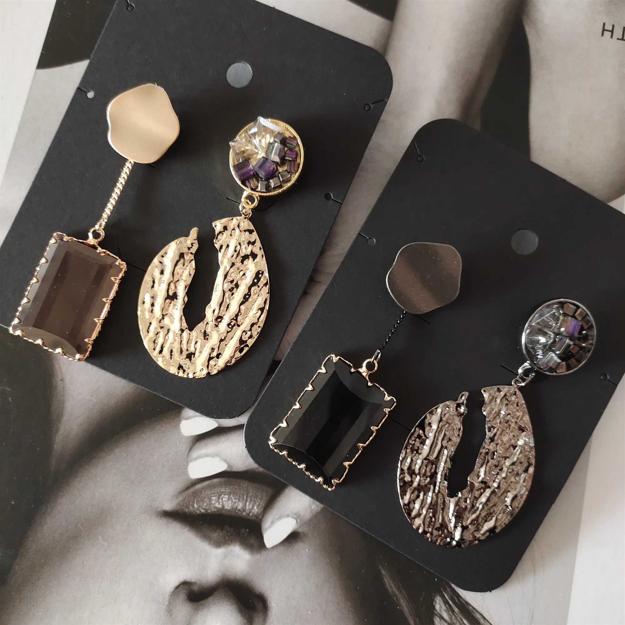 GY модные ювелирные изделия для ушей нишевые темпераментные Асимметричные большие высокие серьги 
GY модные ювелирные изделия для ушей нишевые темпераментные Асимметричные большие высокие серьги