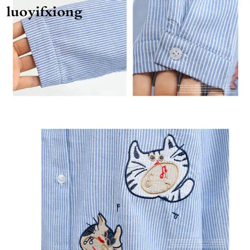 Fashion Striped Cat Embroidered Blouse Women Shirts Long Sleeve Turn-down Collar Long Women Blouses Autumn Plus Size Ladies Tops
Fashion Striped Cat Embroidered Blouse Women Shirts Long Sleeve Turn-down Collar Long Women Blouses Autumn Plus Size Ladies Tops