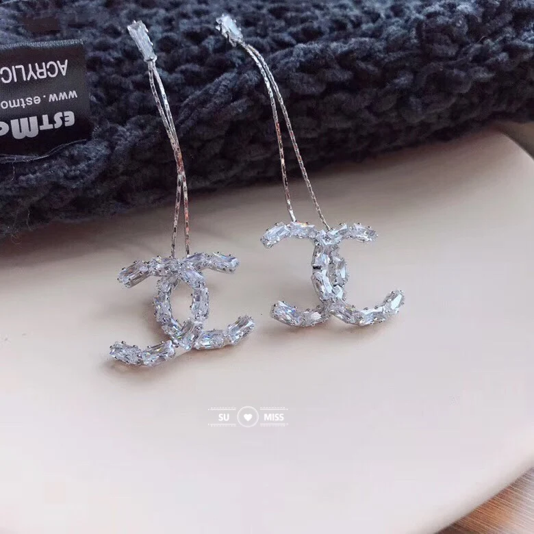 Free Shipping New Fashion Clear CZ C Shape Zirconia Long Earrings For Women Jewelry Tassel Dangle Earrings To Gift 
Free Shipping New Fashion Clear CZ C Shape Zirconia Long Earrings For Women Jewelry Tassel Dangle Earrings To Gift