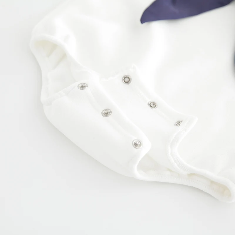 Autumn New Infant Baby Boy Clothes Girl Playsuit Romper Bowknot Newborn Baby Clothes Unisex Baby Rompers Jumpsuit
Autumn New Infant Baby Boy Clothes Girl Playsuit Romper Bowknot Newborn Baby Clothes Unisex Baby Rompers Jumpsuit