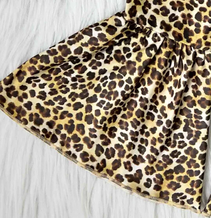 Boutique Valentine's Day Baby Girl Clothes Love Tie Dry Top And leopard Flared Pants 2 Pcs Outfits Kids Clothes Set
Boutique Valentine's Day Baby Girl Clothes Love Tie Dry Top And leopard Flared Pants 2 Pcs Outfits Kids Clothes Set