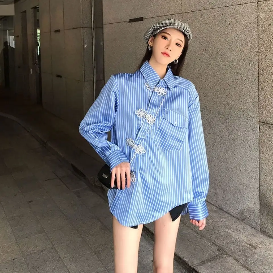 Irregular Shirt Women's Sprint Autumn Chic New Fashion Improved Cheongsam Button and Outer Tops Long Sleeve Blouse R210
Irregular Shirt Women's Sprint Autumn Chic New Fashion Improved Cheongsam Button and Outer Tops Long Sleeve Blouse R210