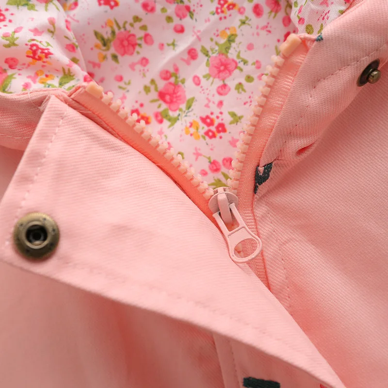 2021 New Spring Autumn Girls Windbreaker Coat Baby Kids Flower Embroidery Hooded Outwear Baby Kids Coats Jacket Clothing
2021 New Spring Autumn Girls Windbreaker Coat Baby Kids Flower Embroidery Hooded Outwear Baby Kids Coats Jacket Clothing