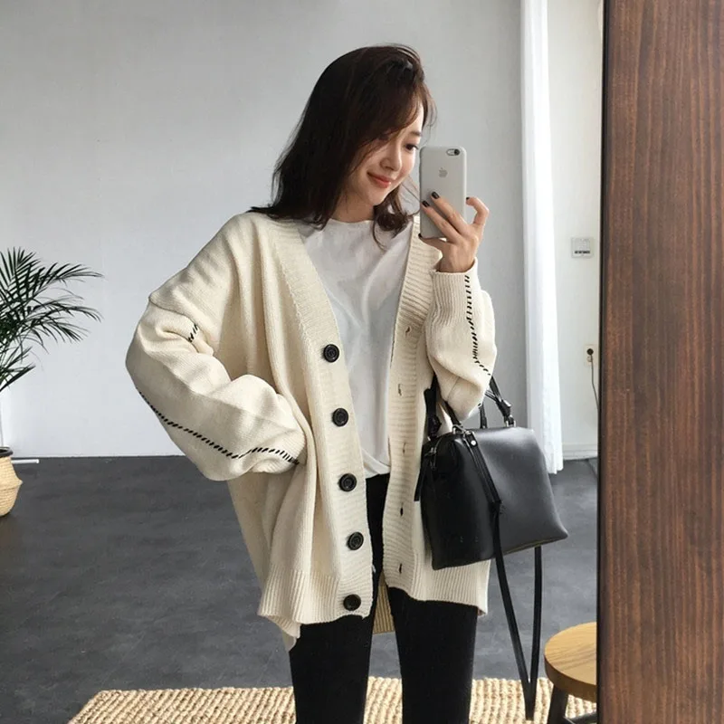 Женский однотонный вязаный кардиган, повседневный теплый однобортный Свободный кардиган в Корейском стиле с длинным рукавом, Осень-зима
Женский однотонный вязаный кардиган, повседневный теплый однобортный Свободный кардиган в Корейском стиле с длинным рукавом, Осень-зима